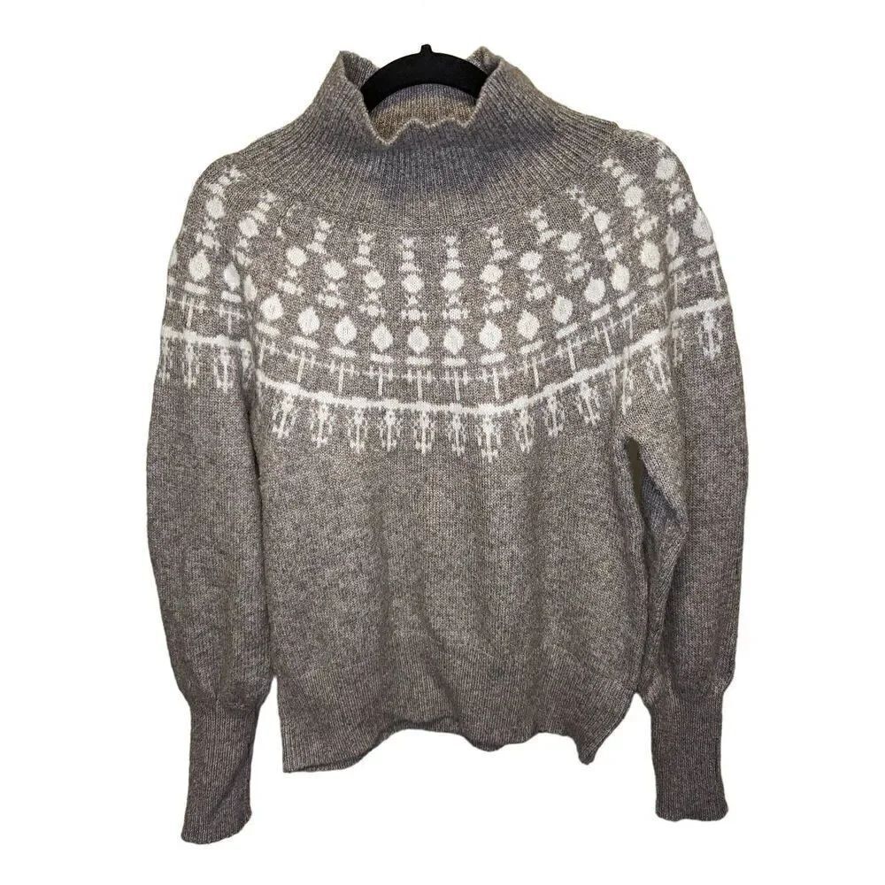Free Assembly Gray and White Sweater with Mock Neck Womens Medium